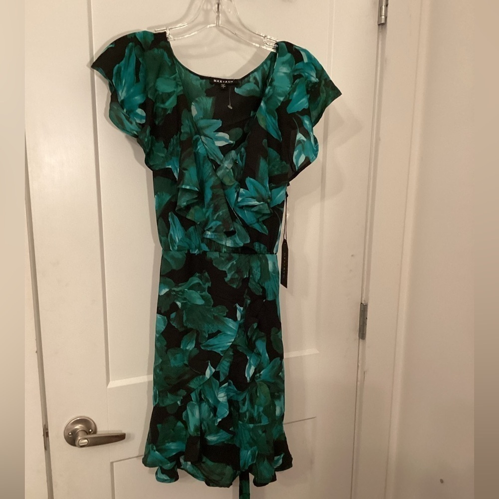 NWT Max + Ash Green Floral Faux Wrap Dress‎